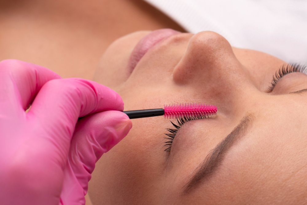 Lash lifting